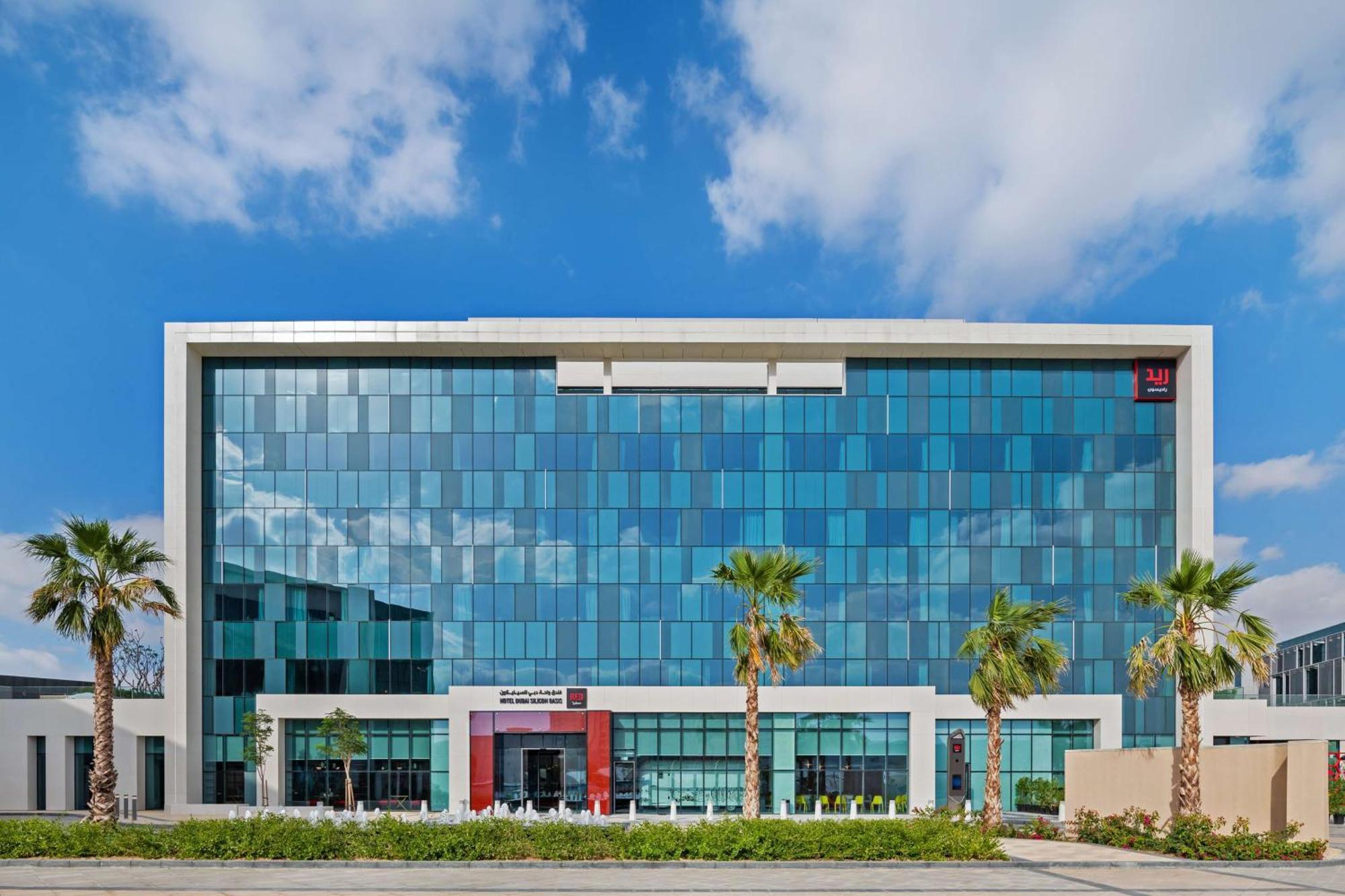 Radisson Red Dubai Silicon Oasis Hotel Exterior photo