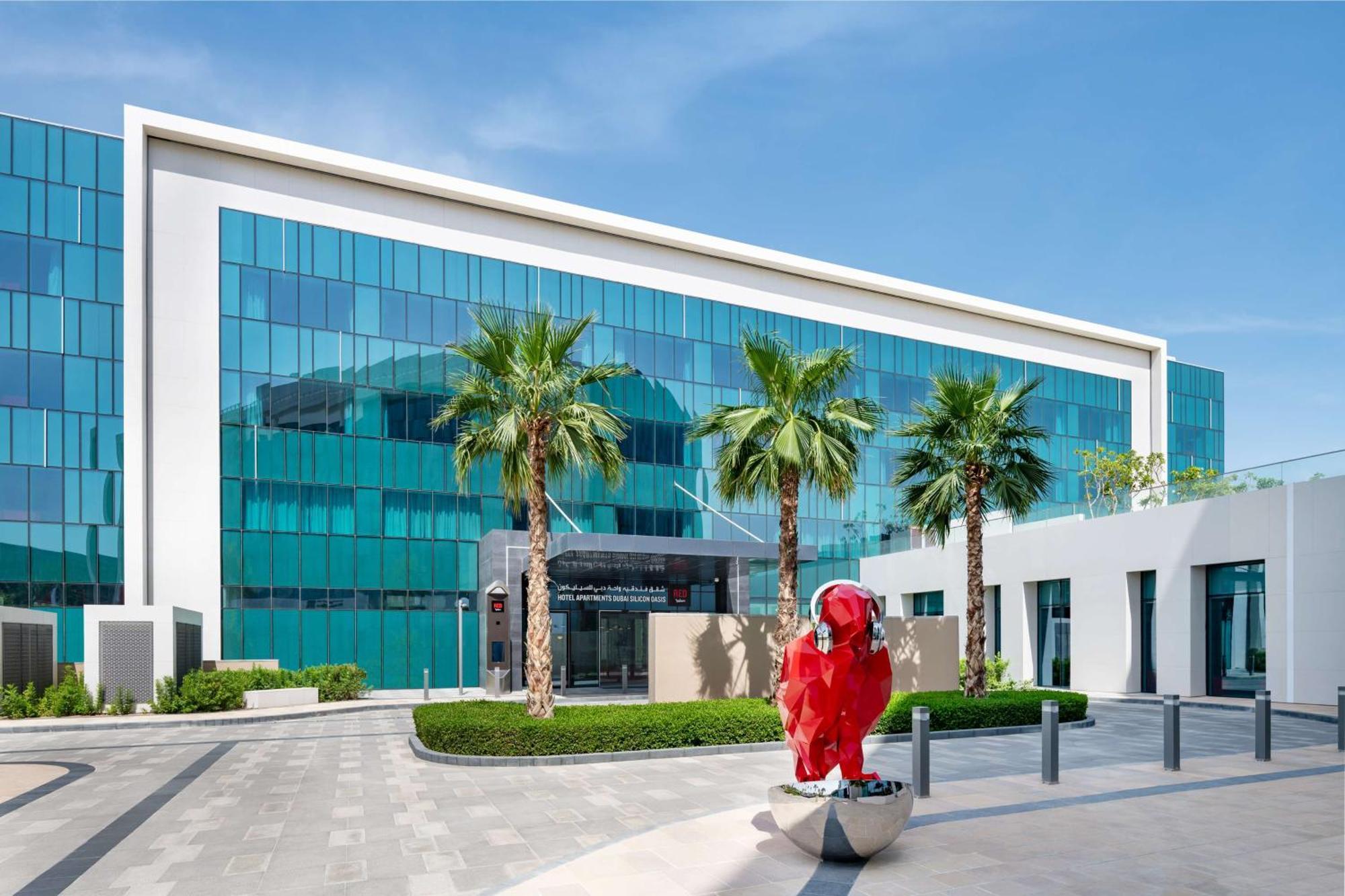 Radisson Red Dubai Silicon Oasis Hotel Exterior photo