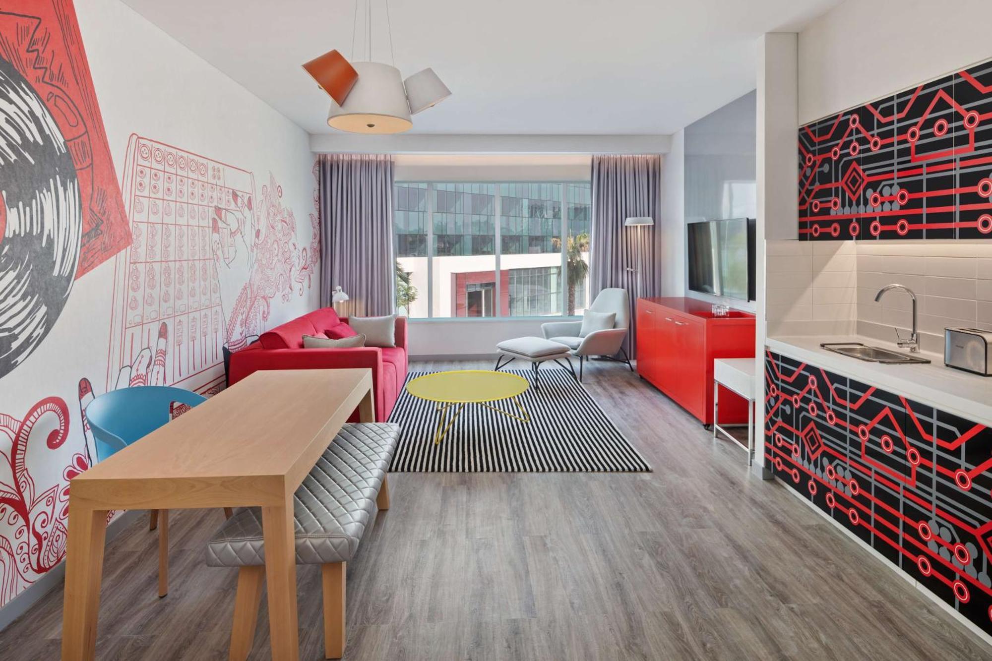 Radisson Red Dubai Silicon Oasis Hotel Exterior photo